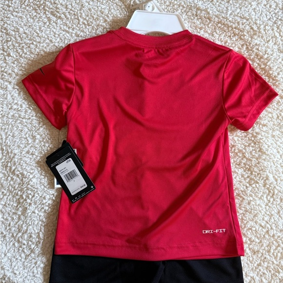 NWT Nike Kids Red and Black Shortset, Size 4 - Picture 2 of 2